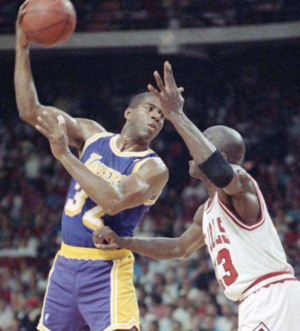 依靠中场的 依靠中场的