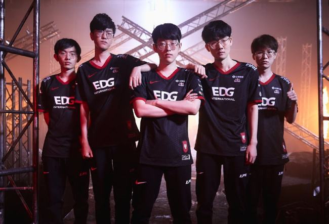 确保球员在 确保球员在